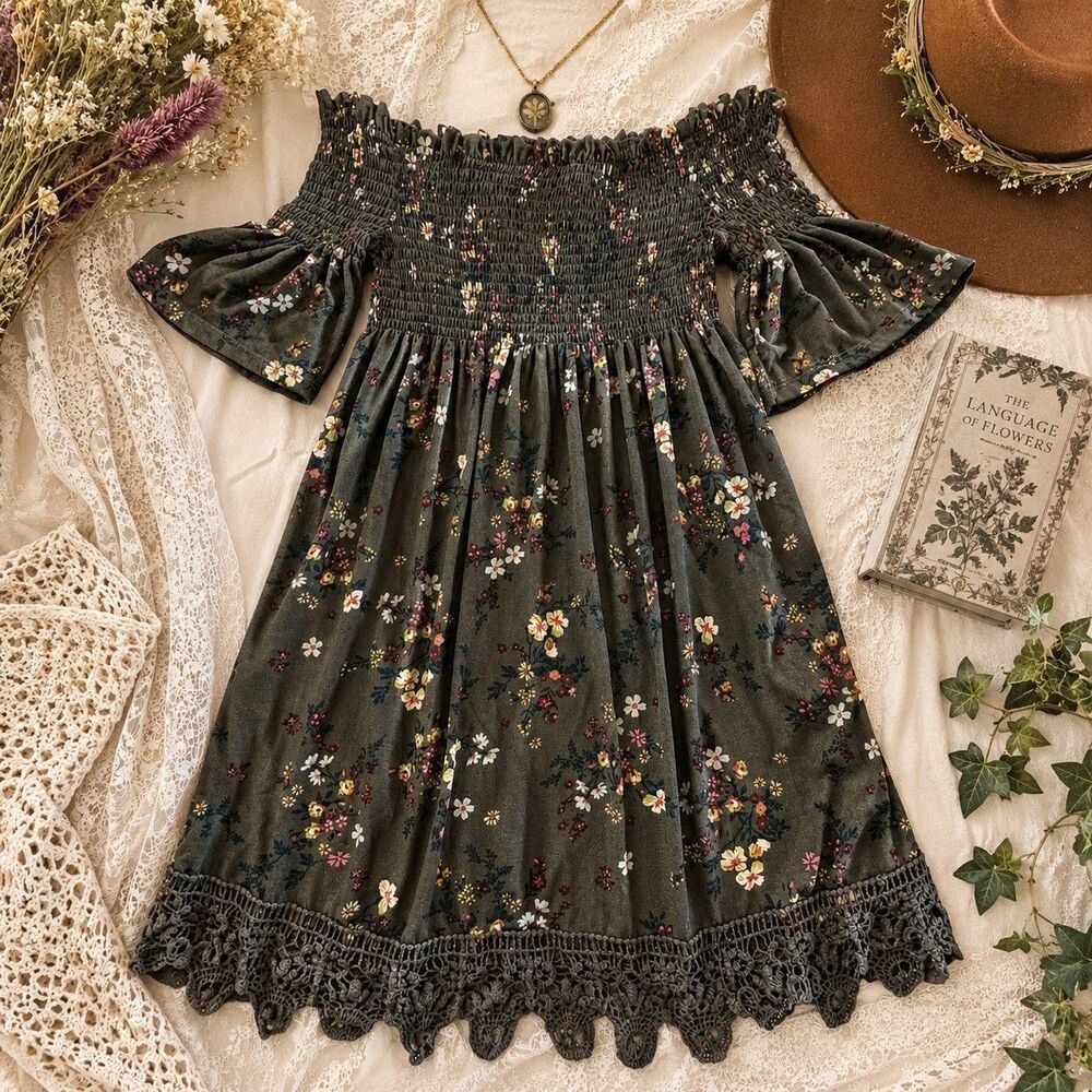 Floral Cottagecore Dress Ren Faire Fairycore Boho Smocked Crochet Lace Hem Sz M